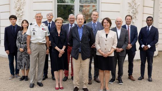 Les membres présents du jury du Prix Général François Meyer/CNIH 2024 et le secrétariat général